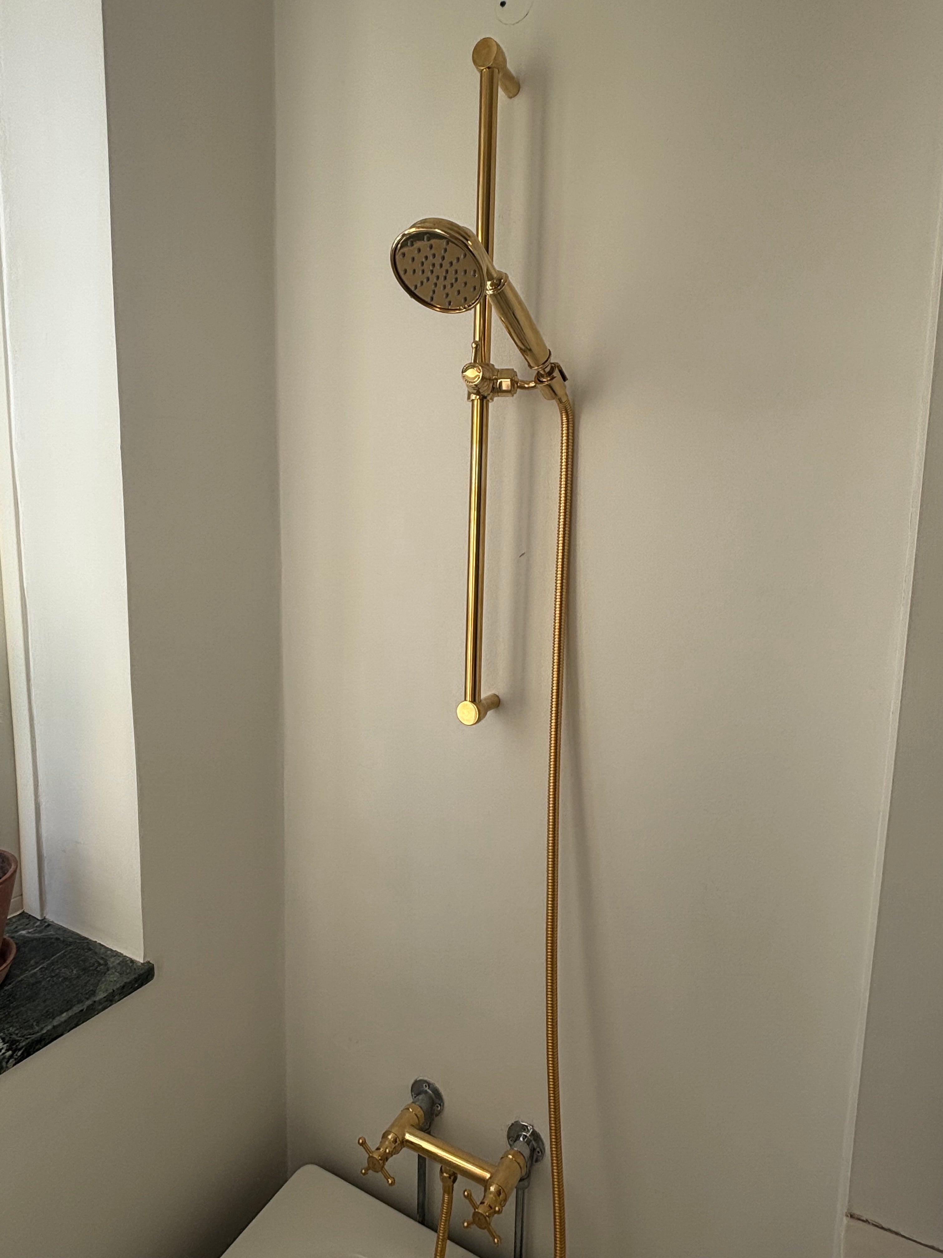 Montering brusearmatur Frederiksberg